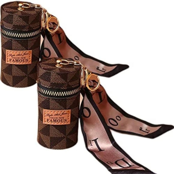 Luxury Leather Lipstick Organizer - 1.9"W x 1.9"L x 3.8"H - Picture 6 of 9